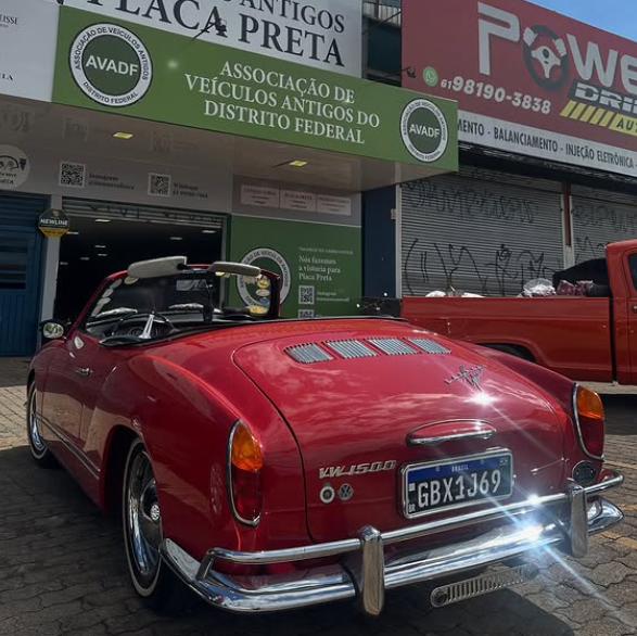 Veículo antigo certificado pela AVADF